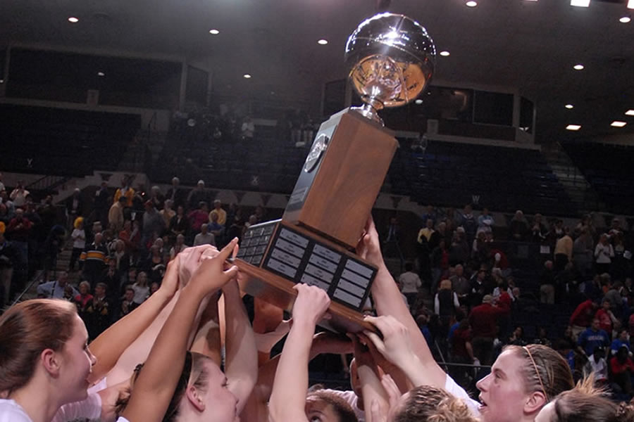 Basketball Team Rising Trophy Image